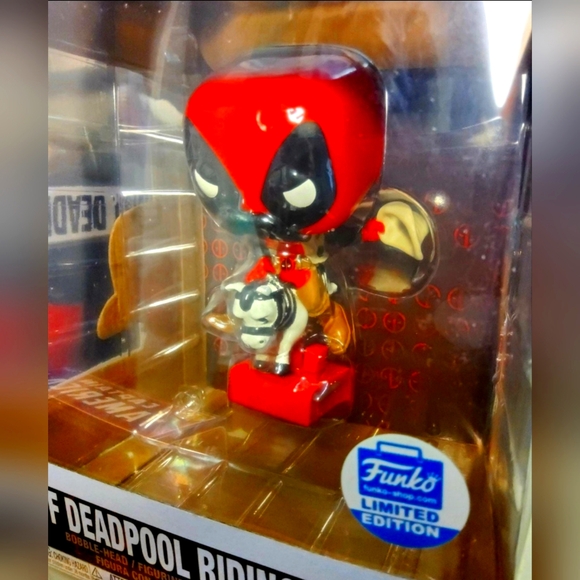 Vaulted Funko Excl DEADPOOL 99 Sheriff Cowboy Deadpool on Horsey X-Men Wolverine - Picture 1 of 10